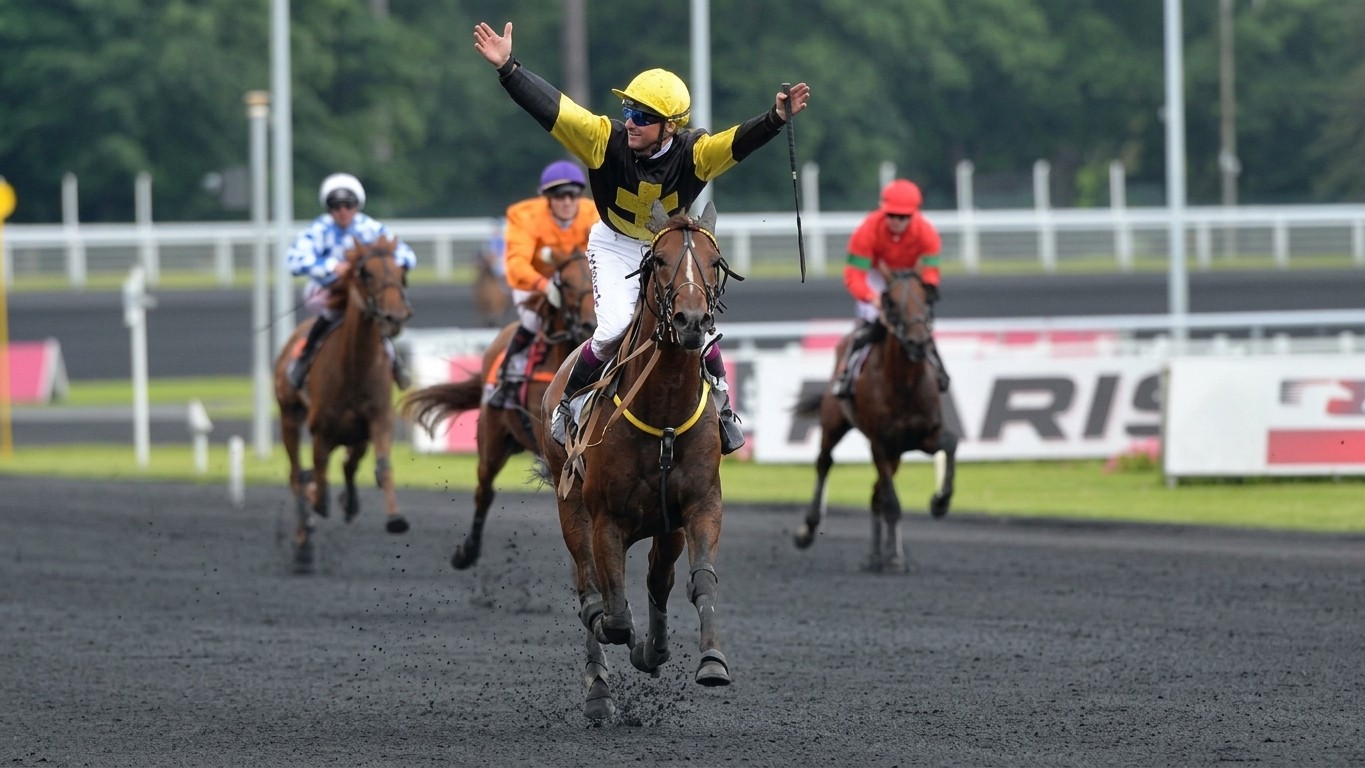 Dragon du Fresne, victoire en course